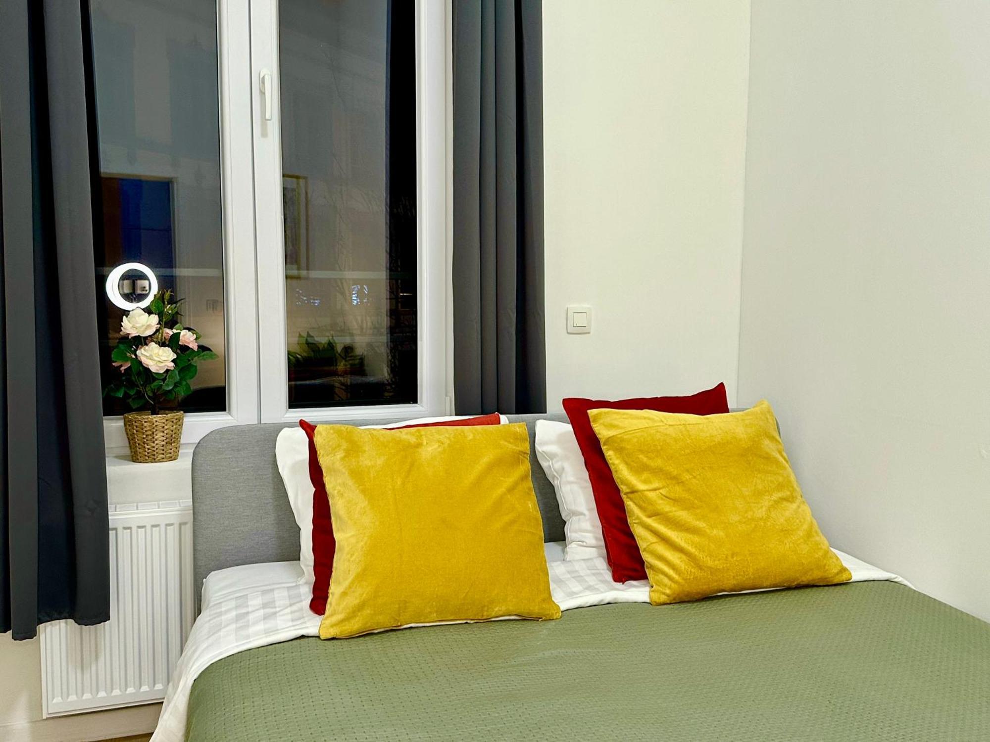 Luxury Suites Mons By Rikas Hotels Ngoại thất bức ảnh