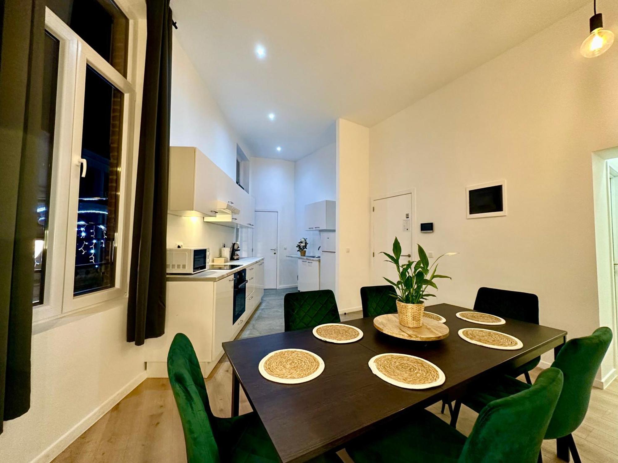 Luxury Suites Mons By Rikas Hotels Ngoại thất bức ảnh