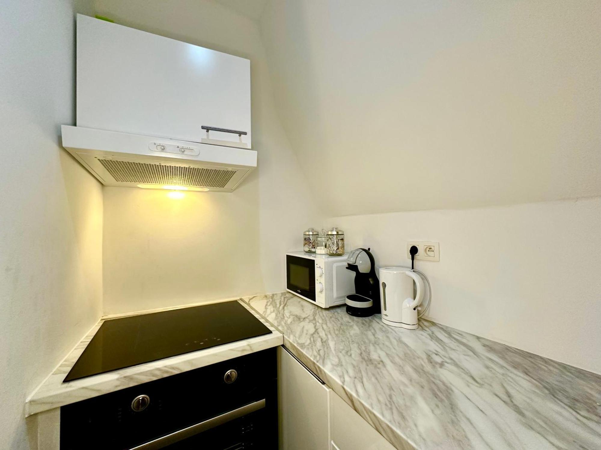 Luxury Suites Mons By Rikas Hotels Ngoại thất bức ảnh
