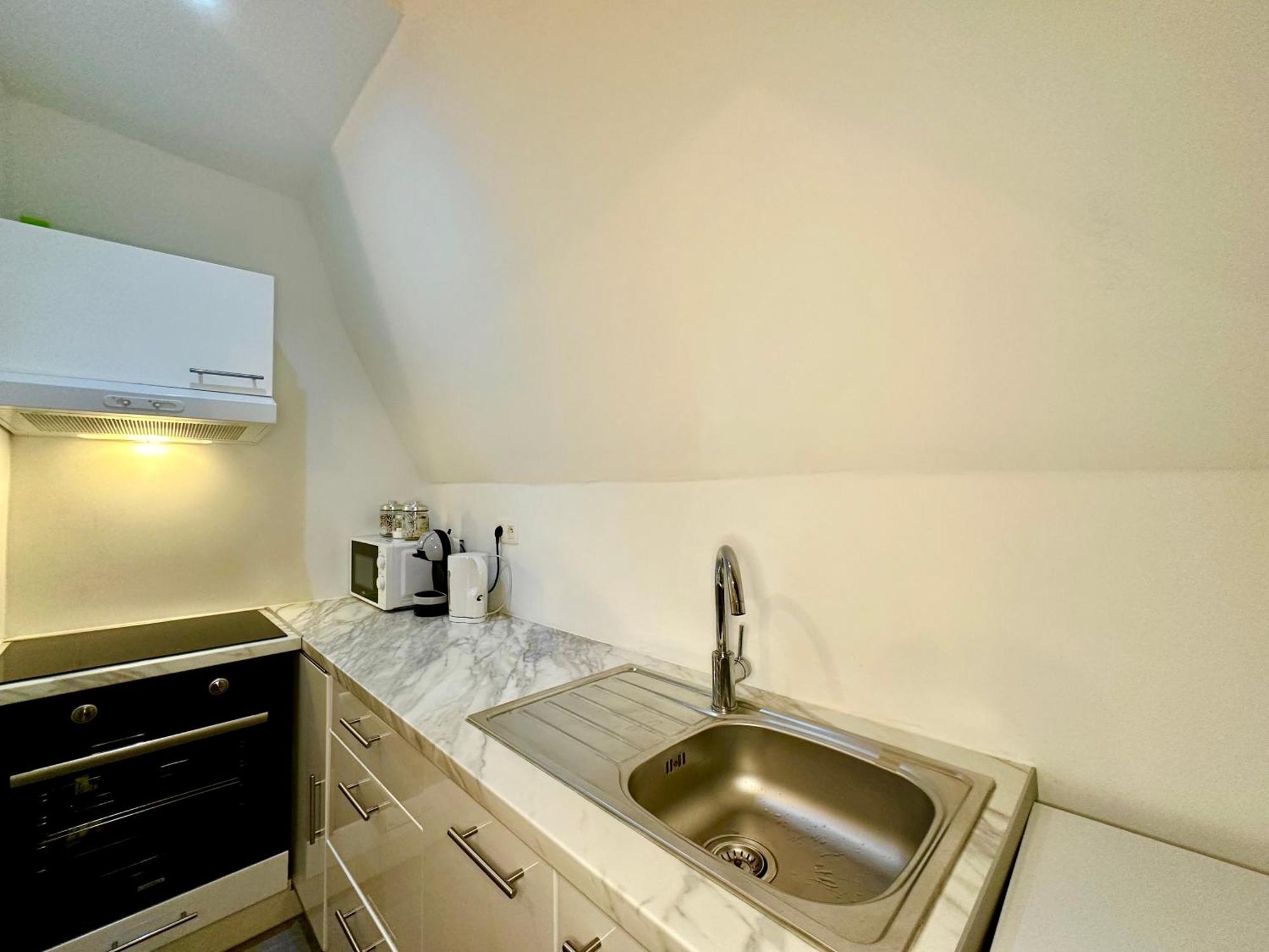 Luxury Suites Mons By Rikas Hotels Ngoại thất bức ảnh