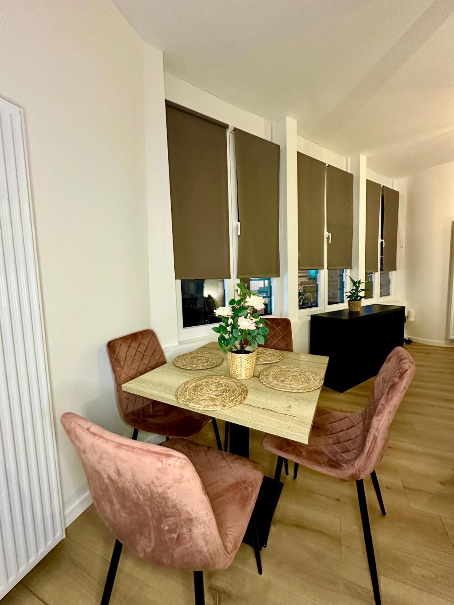 Luxury Suites Mons By Rikas Hotels Ngoại thất bức ảnh