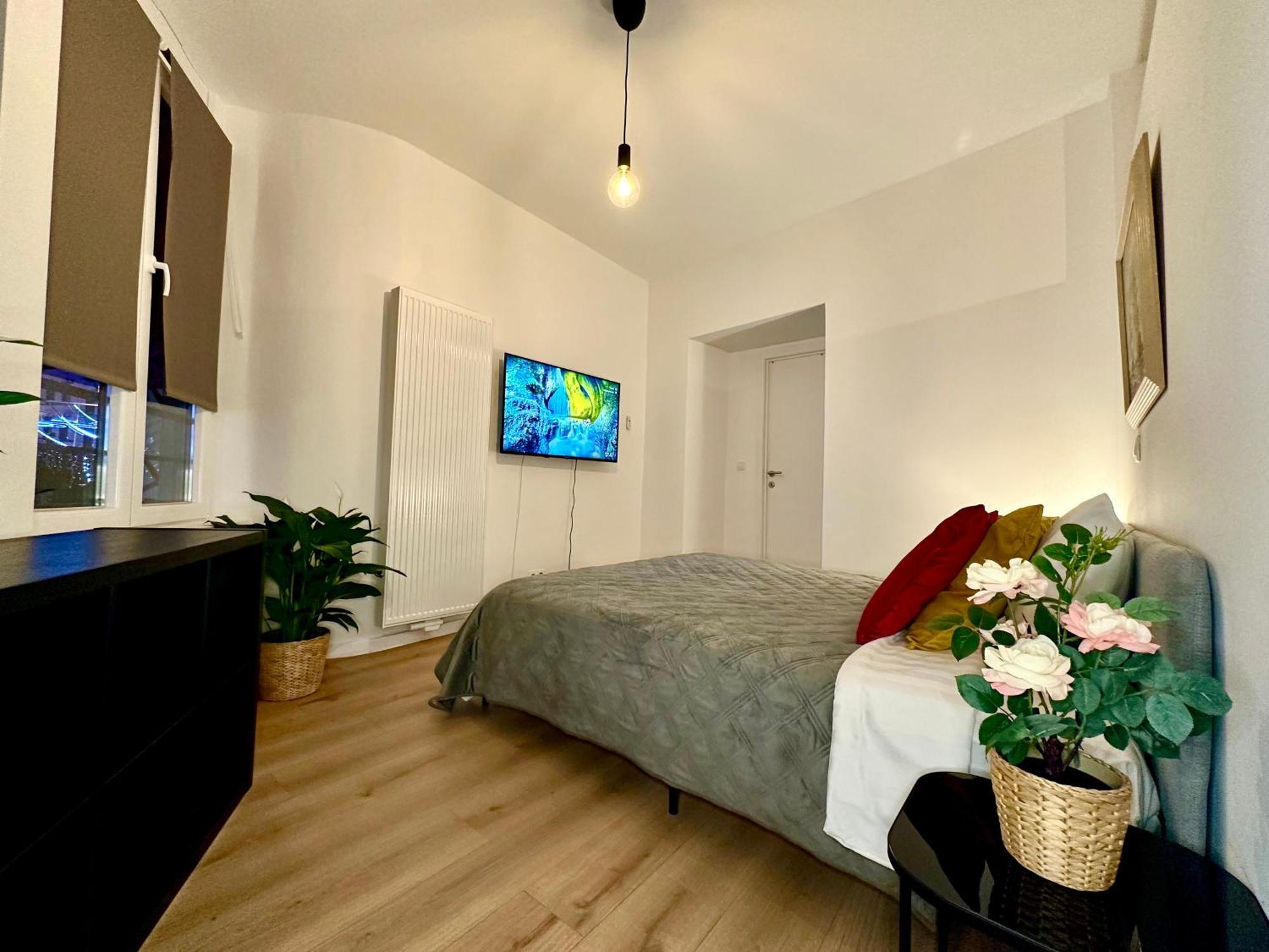 Luxury Suites Mons By Rikas Hotels Ngoại thất bức ảnh