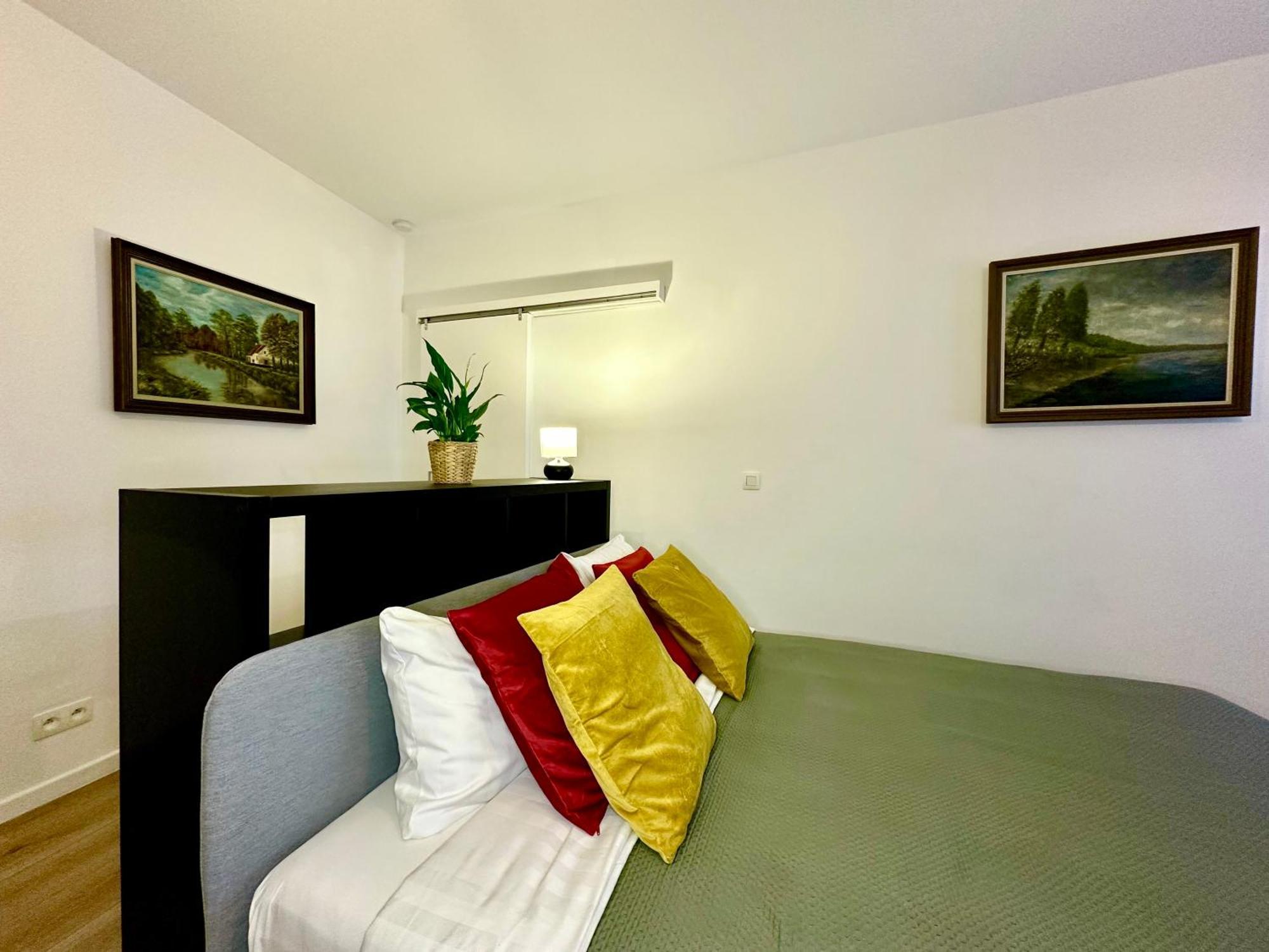 Luxury Suites Mons By Rikas Hotels Ngoại thất bức ảnh